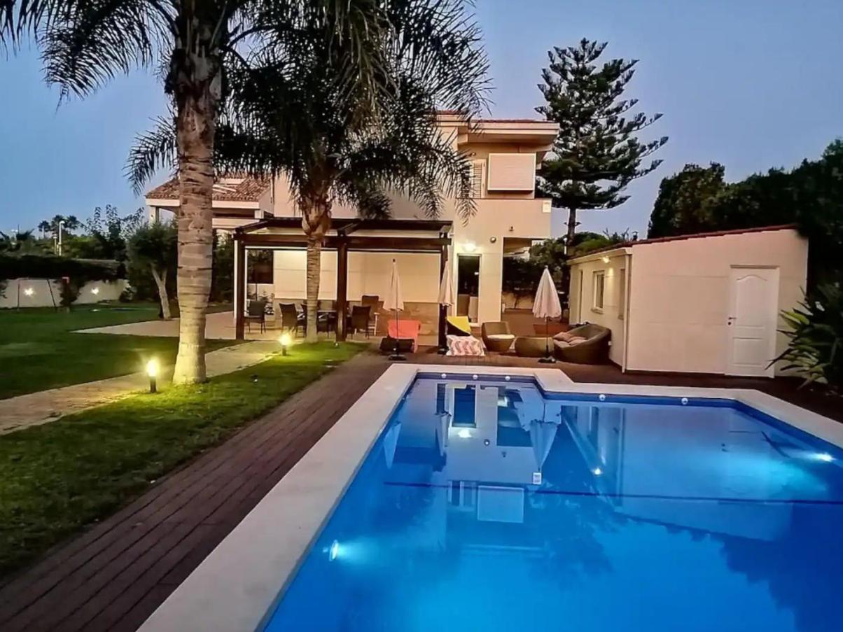 Villa Casa Junto Al Mar Con Jardin Almardá Exterior foto